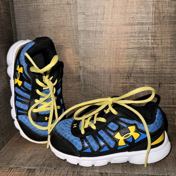 UNDER ARMOUR INFANT SNEAKERS- size 5 - Picture 3 of 10